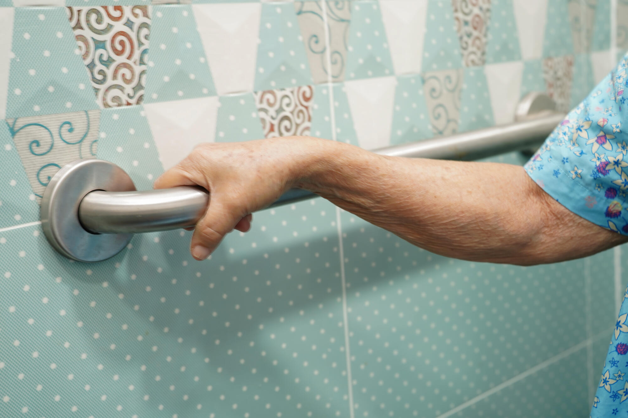 Fall Prevention Interventions for Seniors in Peoria, AZ