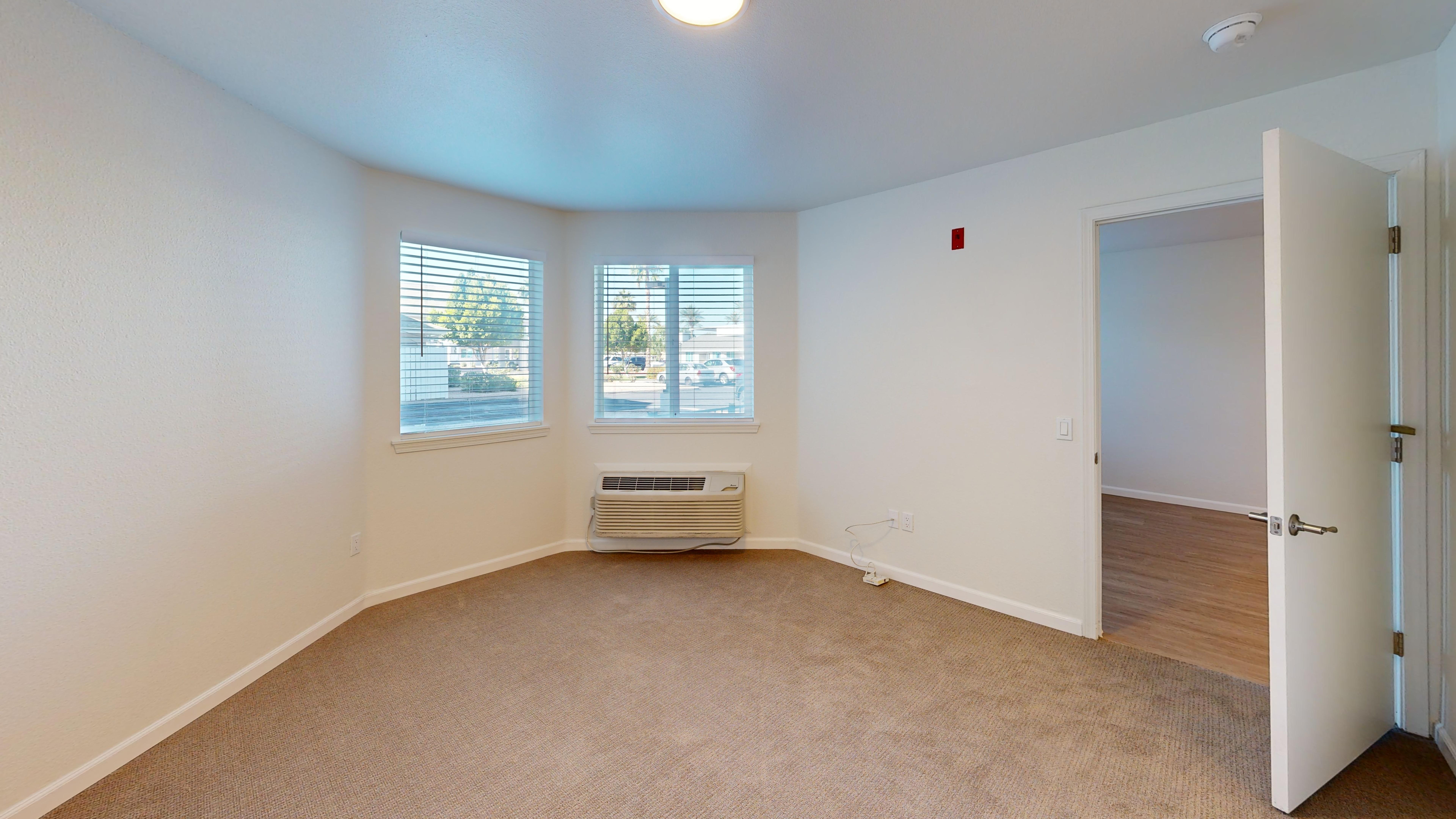 Vista-Del-Rio-IL-1-bed-538-sqft-Bedroom
