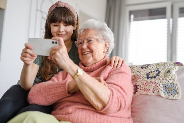 What Happens to Your House When You Move to Independent Living in Peoria, AZ?